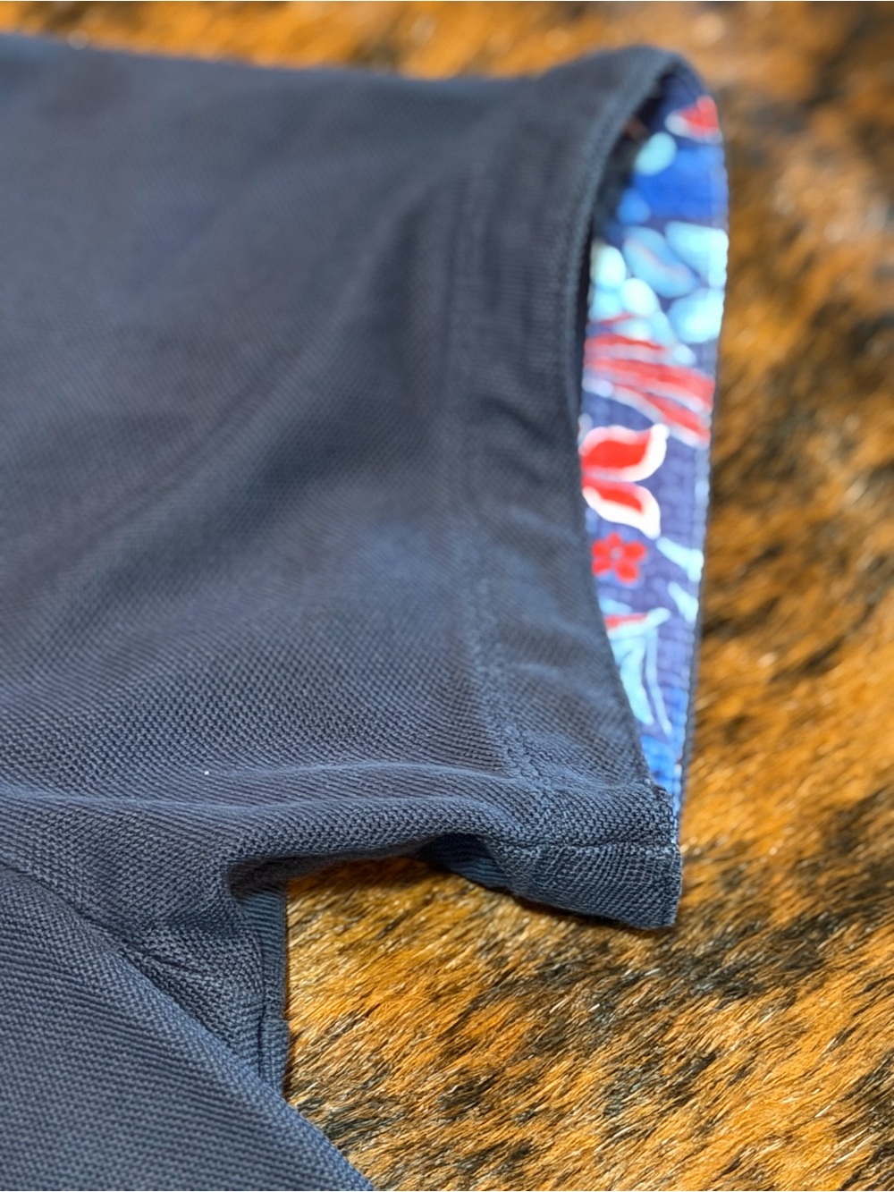 Men’s Golf Polo
Tommy Bahama XL Blue Floral Collar Supima Cotton Flag America - Picture 3 of 8